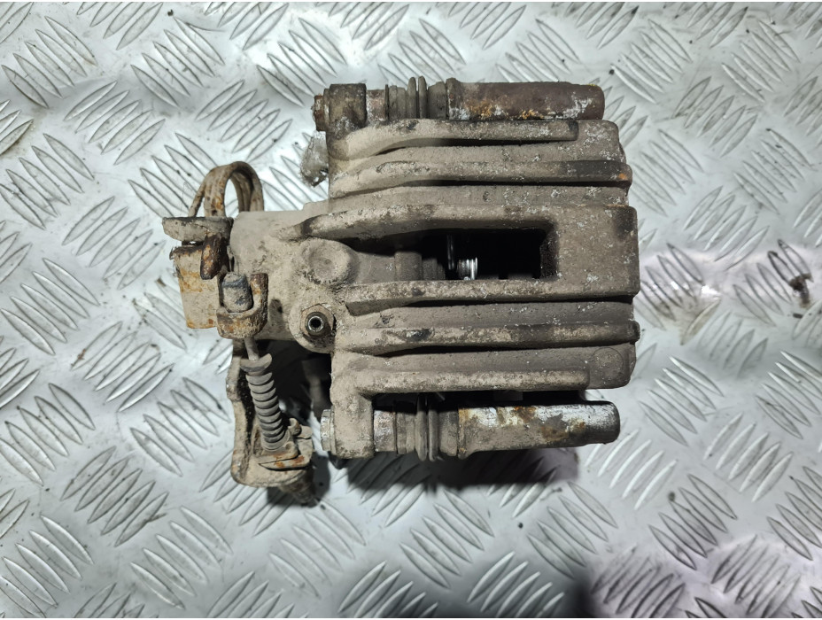 Заден ляв спирачен апарат за VW Passat B5 2.5 TDI Заден ляв спирачен апарат за VW Passat B5 2.5 TDI