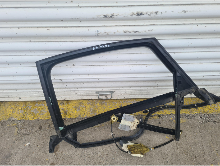 Заден ляв стъклоповдигач за Audi A6 C6 2.7 TDI Quattro