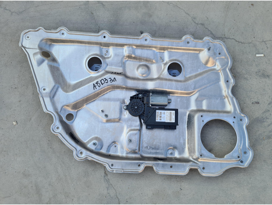 Заден ляв стъклоповдигач за Audi A8 D3 4.2i Long Заден ляв стъклоповдигач за Audi A8 D3 4.2i Long