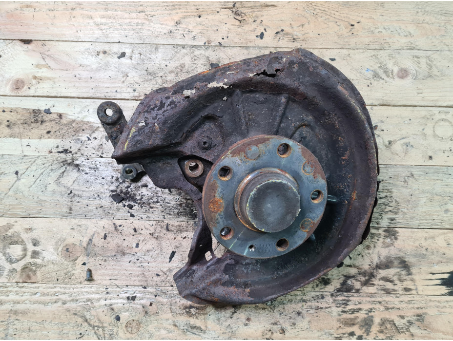 Заден ляв шенкел за Фолксваген Туаран 2.0ТДИ / Volkswagen Touran 1T 2.0TDI Заден ляв шенкел за Фолксваген Туаран 2.0ТДИ / Volkswagen Touran 1T 2.0TDI