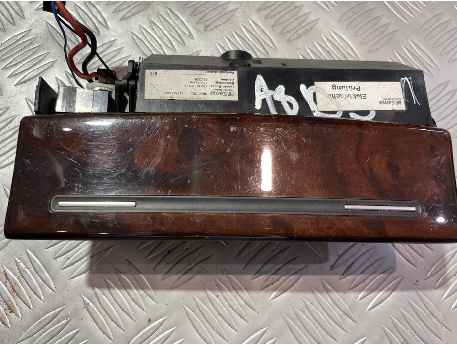 Заден пепелник за Audi A8 D3 Заден пепелник за Audi A8 D3