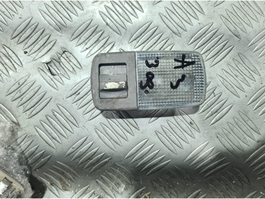 Заден плафон в багажника за Audi A3 8L Facelift