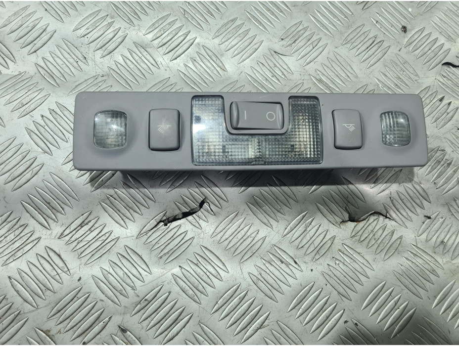 Заден плафон за Audi A6 C5 2.4 i Automat Sedan