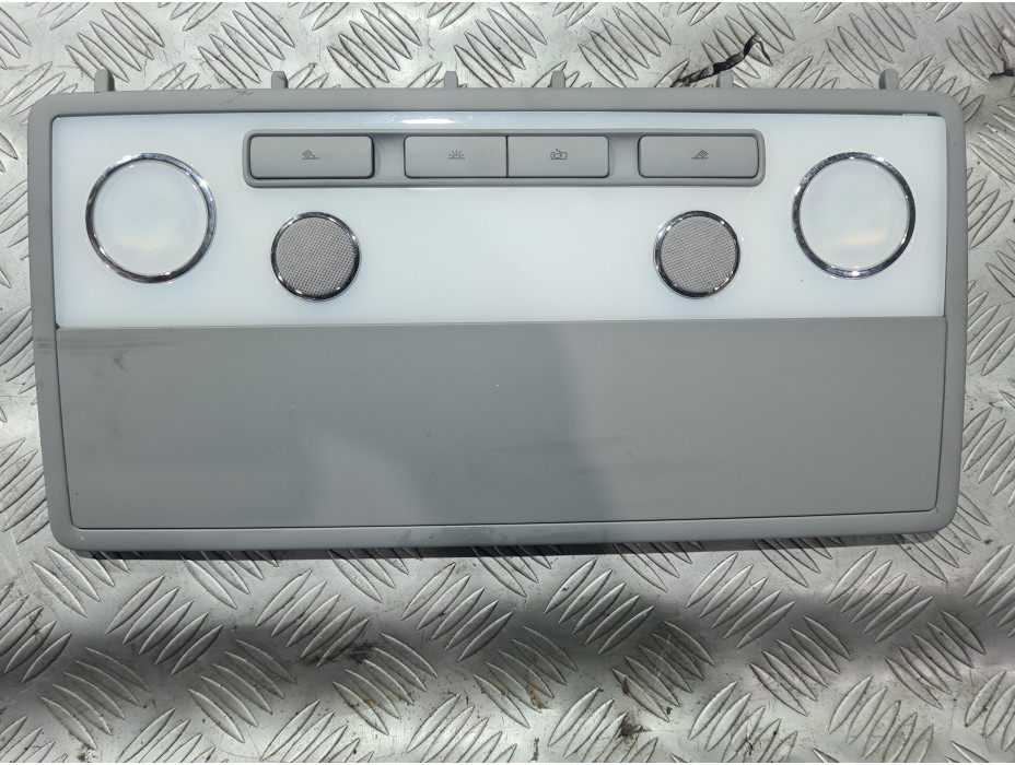 Заден плафон за VW Phaeton Заден плафон за VW Phaeton