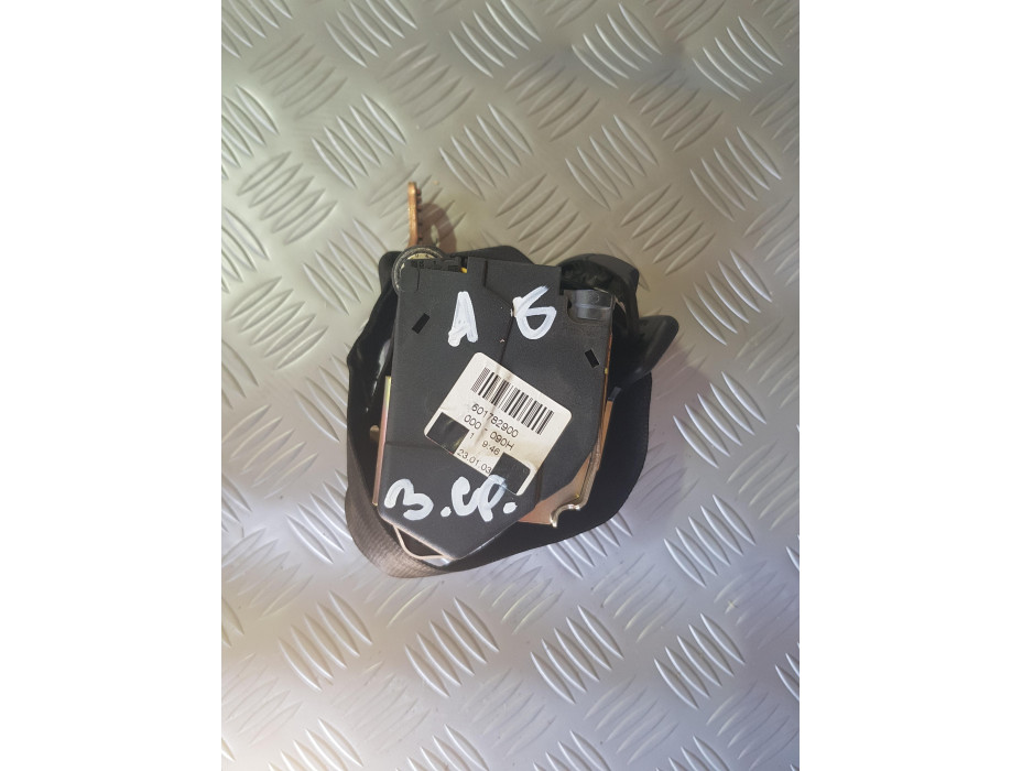 Заден среден колан за Audi A8 D3 - Черен Заден среден колан за Audi A8 D3 - Черен