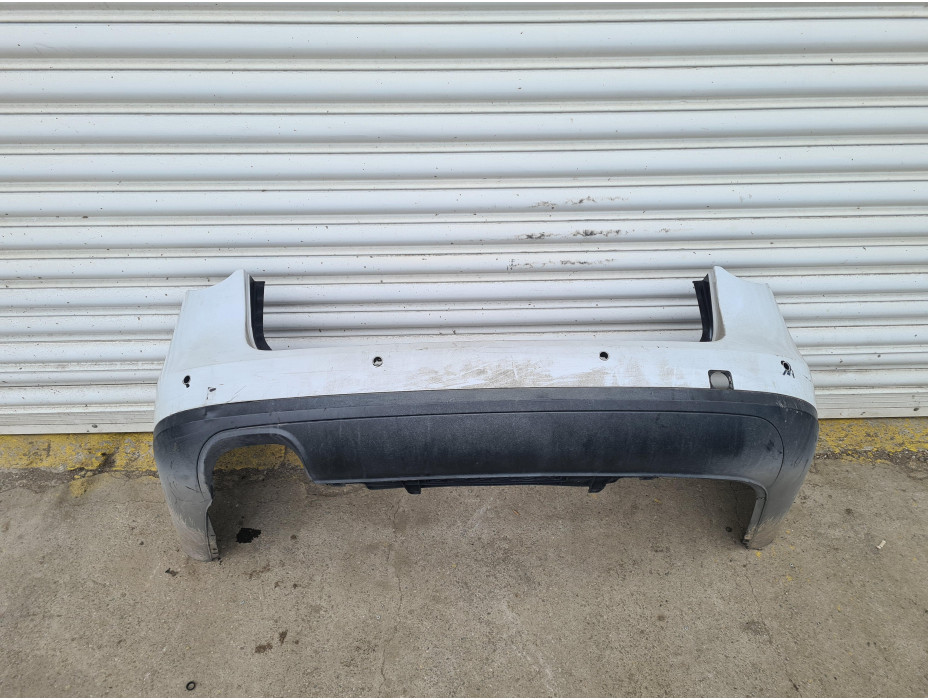 Задна броня с дупки за VW Passat B6 2.0 TDI ВМР Задна броня с дупки за VW Passat B6 2.0 TDI ВМР