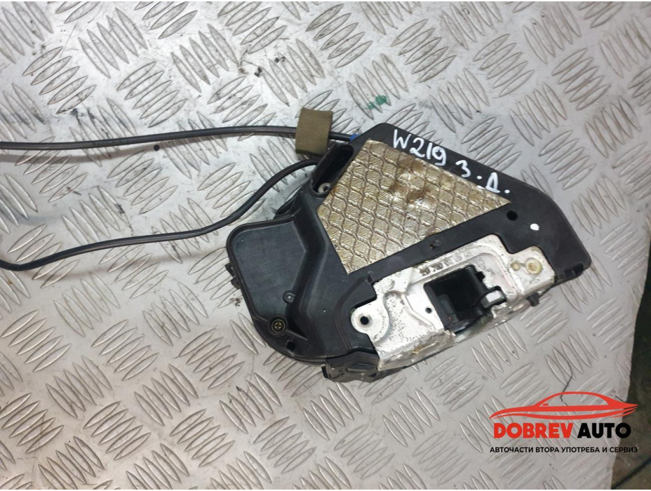 Задна дясна брава за Mercedes CLS 500 W219