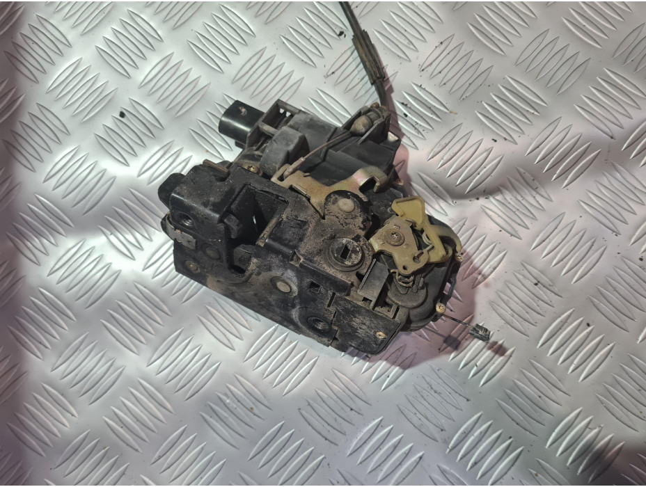 Задна дясна брава за Volkswagen Passat B5