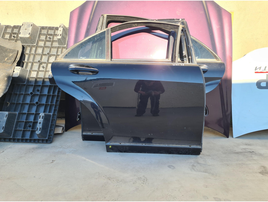 Задна дясна врата за Mercedes S320 CDI W221