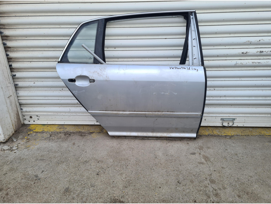 Задна дясна врата за VW Phaeton long Задна дясна врата за VW Phaeton long