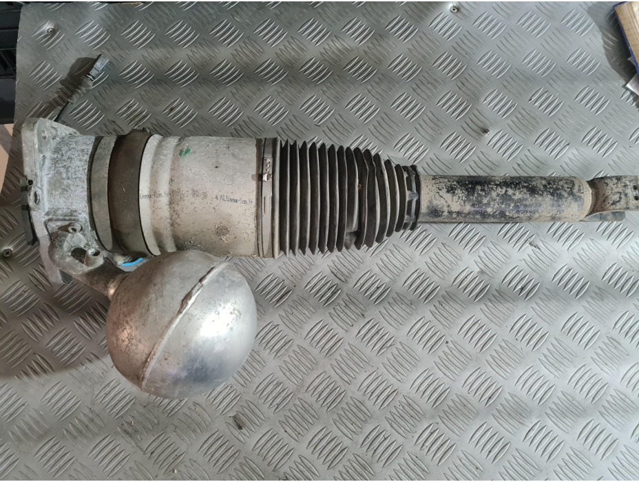 Задна дясна въздушна възглавница за VW Phaeton Задна дясна въздушна възглавница за VW Phaeton