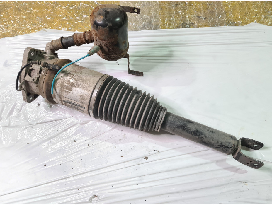 Задна дясна въздушна възглавница за Ауди А8 Д3 / Audi A8 D3 4.2 i 335 к.с.