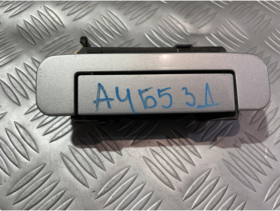 Задна дясна външна дръжка за Audi A4 B5