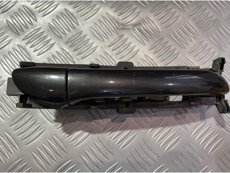 Задна дясна външна дръжка за Mercedes E Class W211 Задна дясна външна дръжка за Mercedes E Class W211