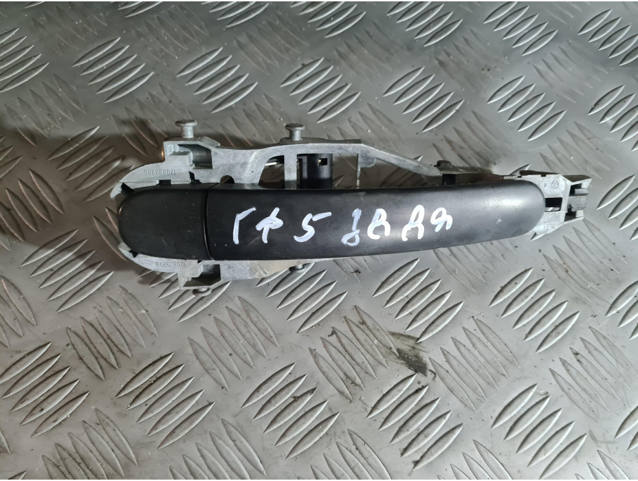 Задна дясна външна дръжка за VW Golf 5 1.6SFI