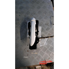 Задна дясна външна дръжка за VW Passat B7 1.6 TDI Задна дясна външна дръжка за VW Passat B7 1.6 TDI