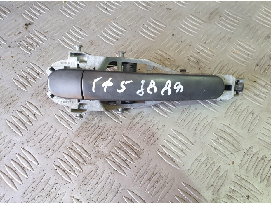 Задна дясна външна дръжка за VW Touran 1.9 TDI Задна дясна външна дръжка за VW Touran 1.9 TDI