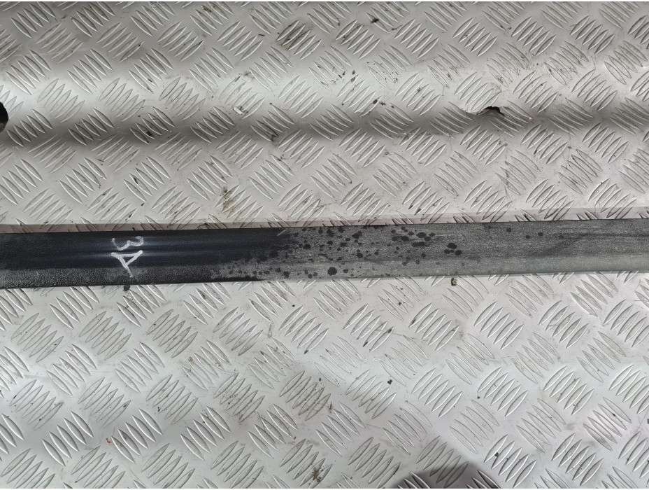 Задна дясна външна лайсна за VW Passat B6 2.0 TDI ВМР