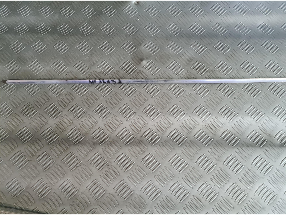 Задна дясна долна лайсна за Mercedes S320 CDI W221 Задна дясна долна лайсна за Mercedes S320 CDI W221