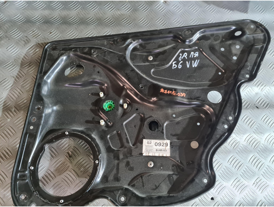 Задна дясна ел. машинка за VW Passat B6 2.0 TDI Задна дясна ел. машинка за VW Passat B6 2.0 TDI