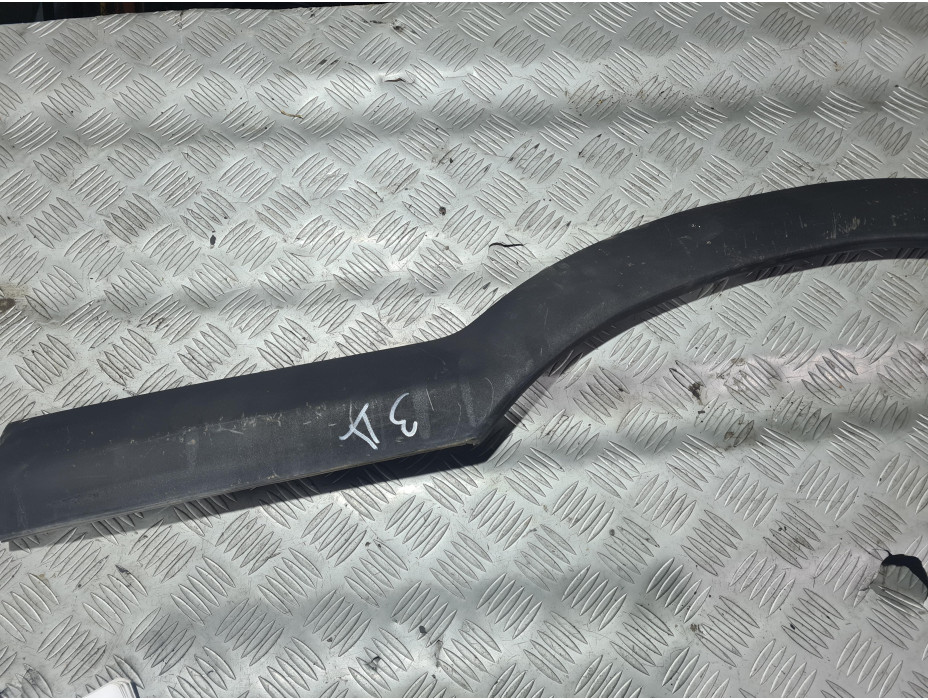 Задна дясна лайсна (Вежда) за Opel Zafira A 2.2 i 147 к.с. Задна дясна лайсна (Вежда) за Opel Zafira A 2.2 i 147 к.с.