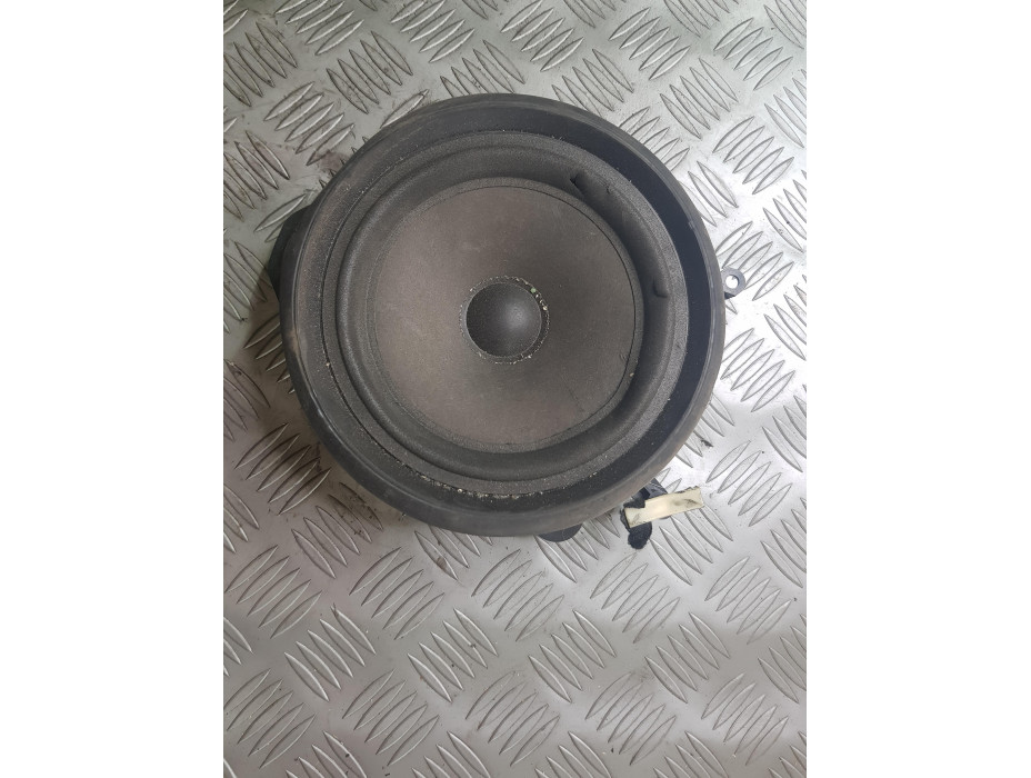Задна дясна тонколона за Audi A4 B6 Задна дясна тонколона за Audi A4 B6