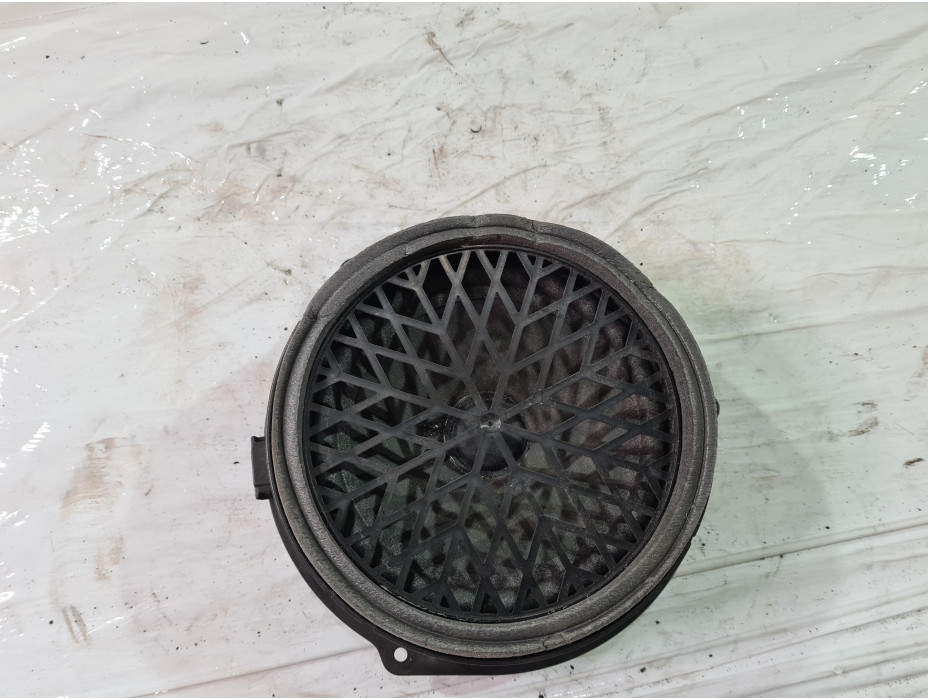 Задна дясна тонколона за Ауди А4 Б8 / Audi A4 B8 2.0 TDI комби Задна дясна тонколона за Ауди А4 Б8 / Audi A4 B8 2.0 TDI комби