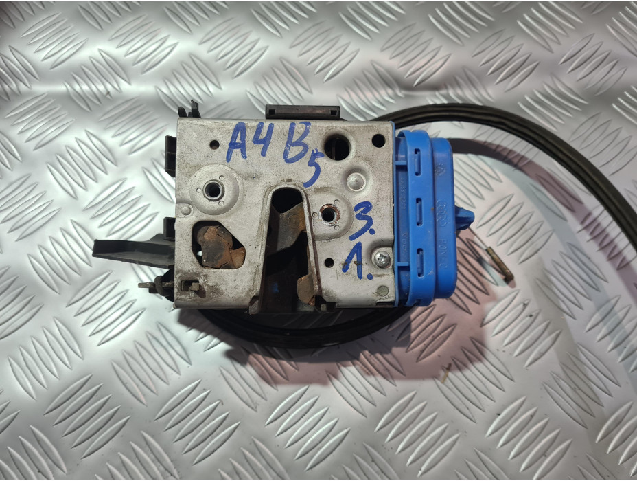 Задна лява брава за Audi A4 B5 