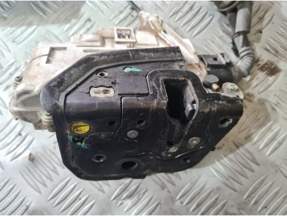 Задна лява брава за Audi A6 C6 3.2 FSI Quattro