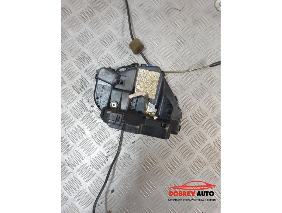 Задна лява брава за Mercedes CLS 500 W219