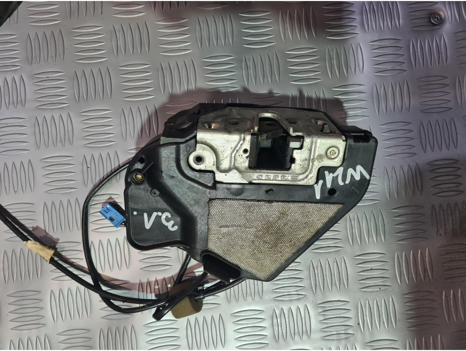 Задна лява брава за Mercedes E Class W211