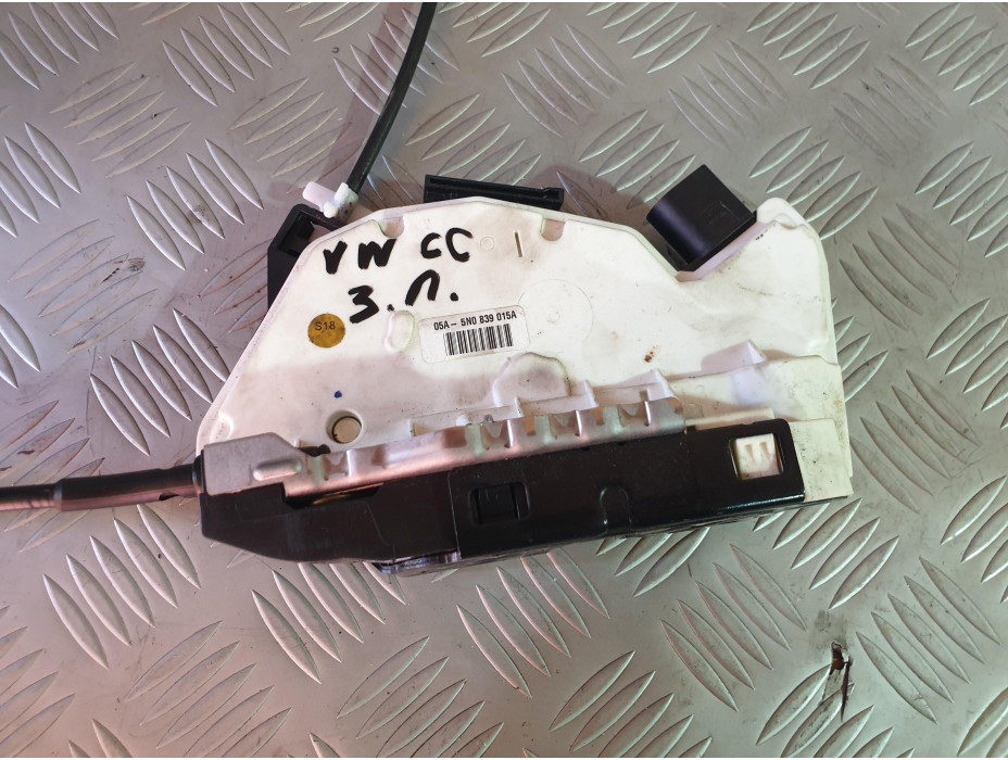 Задна лява брава за VW Passat CC 2.0 TSI 