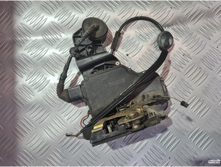 Задна лява брава за Фолксваген Пасат Б5.5 комби / VW Passat B5.5  2.5 TDI