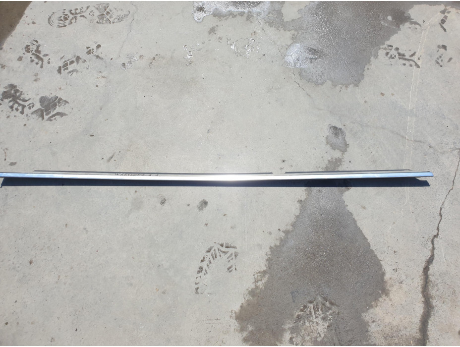 Задна лява водобранна лайсна за Mercedes S350 CDI W221 Long Задна лява водобранна лайсна за Mercedes S350 CDI W221 Long