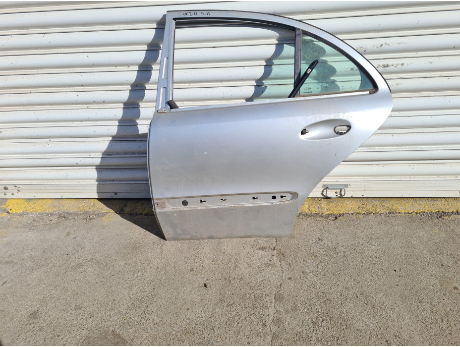 Задна лява врата за Mercedes E Class W211 Sedan