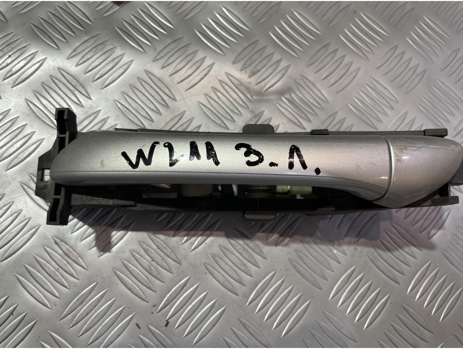 Задна лява външна дръжка за Mercedes E Class W211 - Авангард Задна лява външна дръжка за Mercedes E Class W211 - Авангард