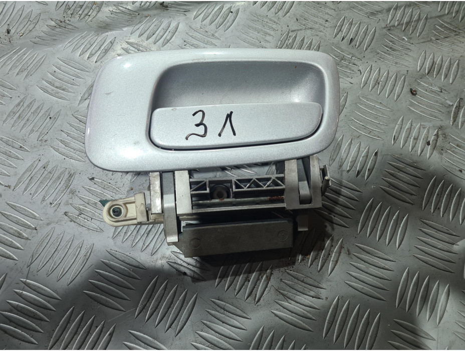 Задна лява външна дръжка за Opel Zafira A 2.2 i 147 к.с.