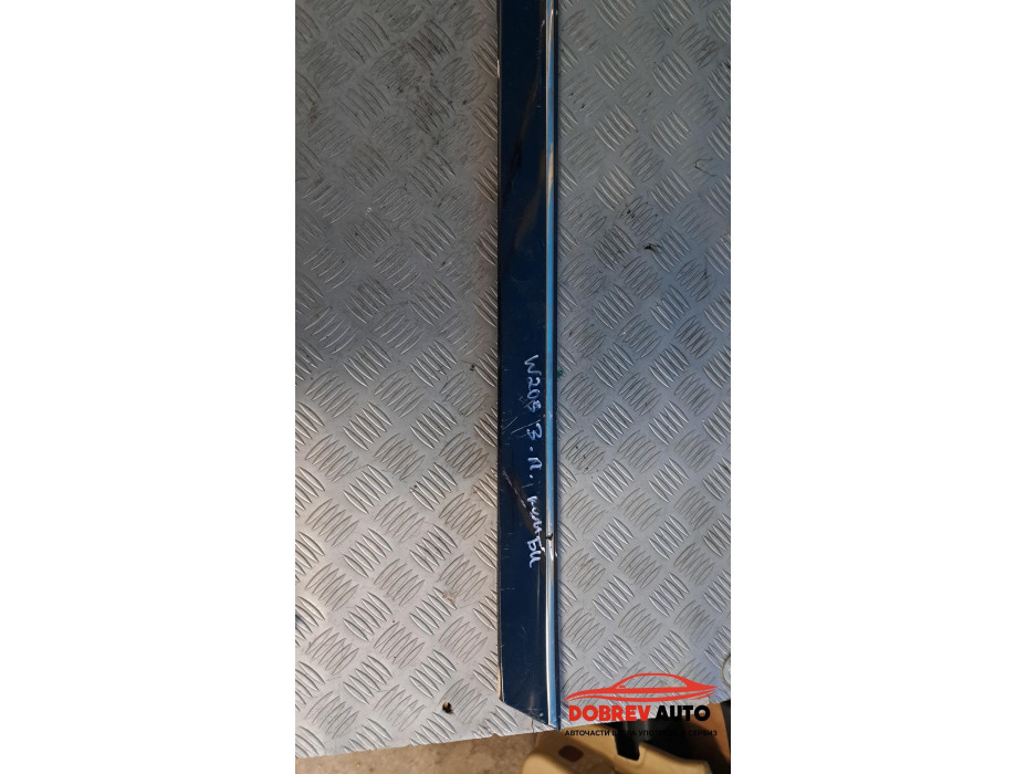 Задна лява външна лайсна за Mercedes C 350 W203