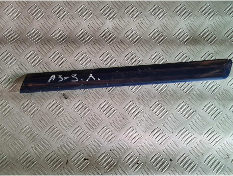 Задна лява горна лайсна за Audi A3 8P Hatchback