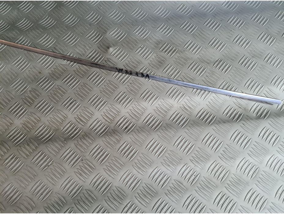 Задна лява долна лайсна за Mercedes S320 CDI W221 Задна лява долна лайсна за Mercedes S320 CDI W221