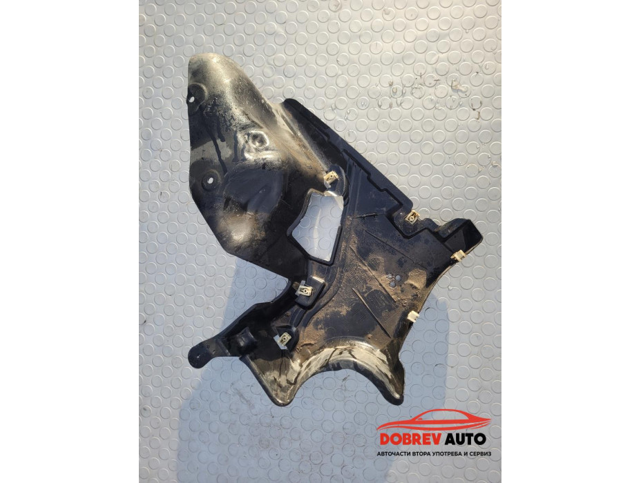 Задна лява кора под купето за BMW 740d G11