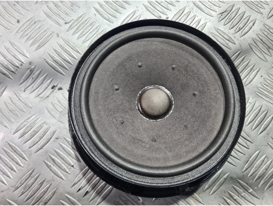 Задна лява тонколона за VW Passat B5 2.5 TDI