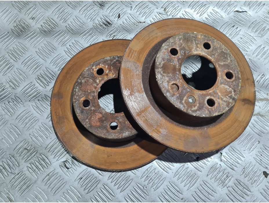 Задни дискове за Opel zafira A 2.2 i 147 к.с. Задни дискове за Opel zafira A 2.2 i 147 к.с.