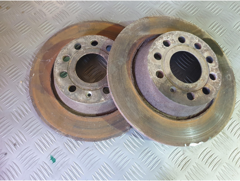 Задни дискове за VW Passat CC 2.0TSI Задни дискове за VW Passat CC 2.0TSI