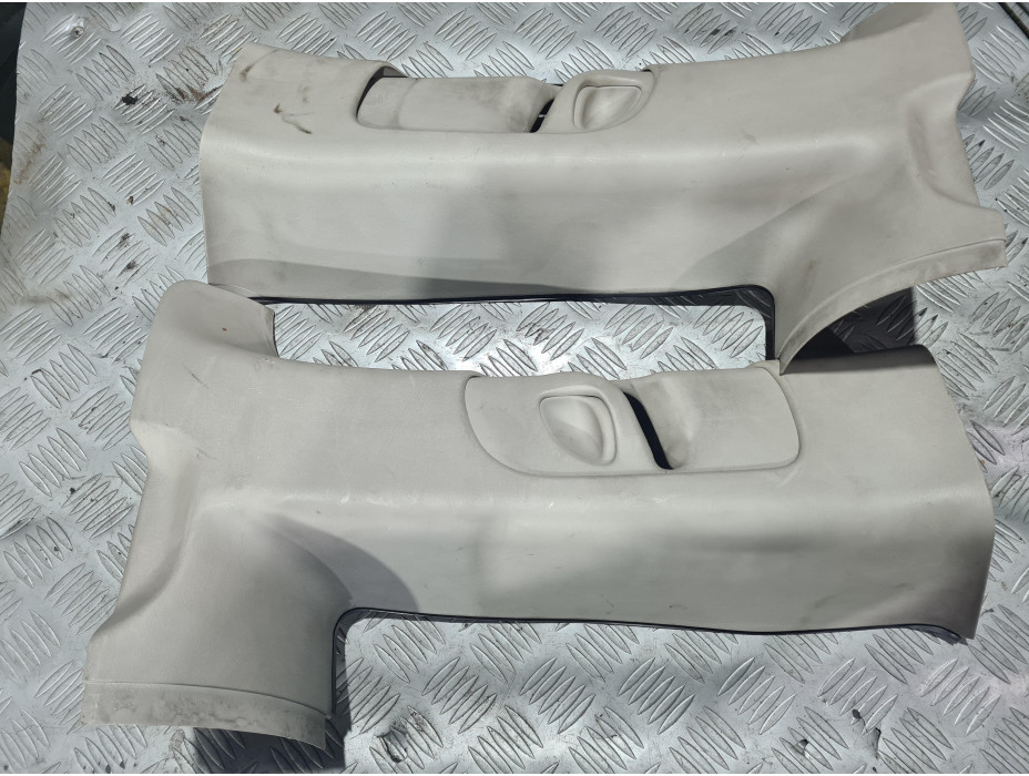 Задни кори за колонки за Opel Zafira A 2.2 i 147 к.с. Задни кори за колонки за Opel Zafira A 2.2 i 147 к.с.