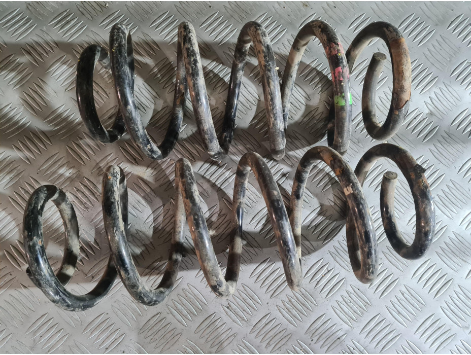 Задни пружини за Audi A4 B6 Задни пружини за Audi A4 B6