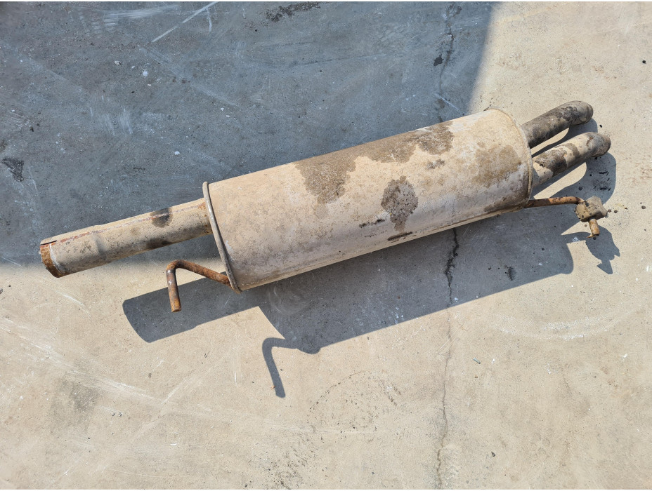 Задно гърне за VW Passat B5 2.5 TDI Задно гърне за VW Passat B5 2.5 TDI