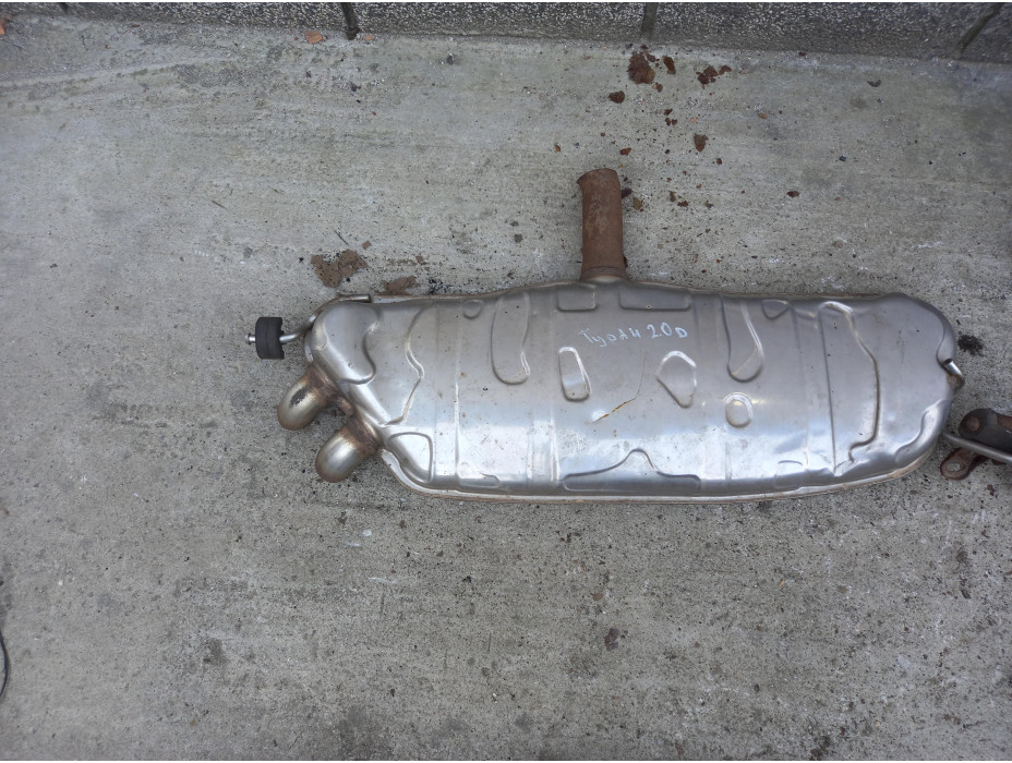 Задно гърне за VW Touran 2.0 TDI Задно гърне за VW Touran 2.0 TDI