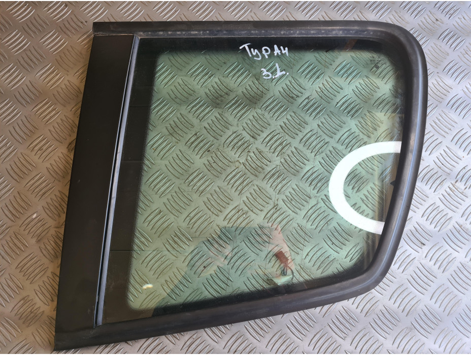 Задно дясно стъкло (багажник) за Volkswagen Touran 1T