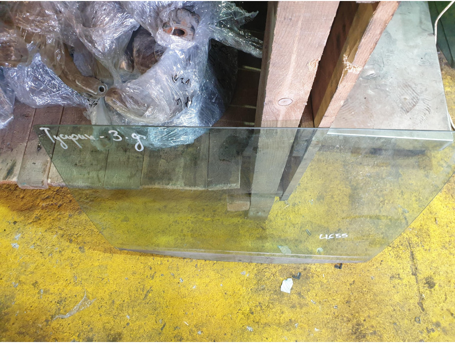 Задно дясно стъкло за VW Touran 1.9 TDI